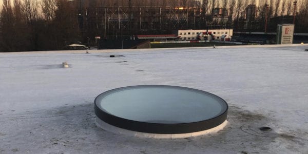 Rond daklicht clubgebouw Feyenoord